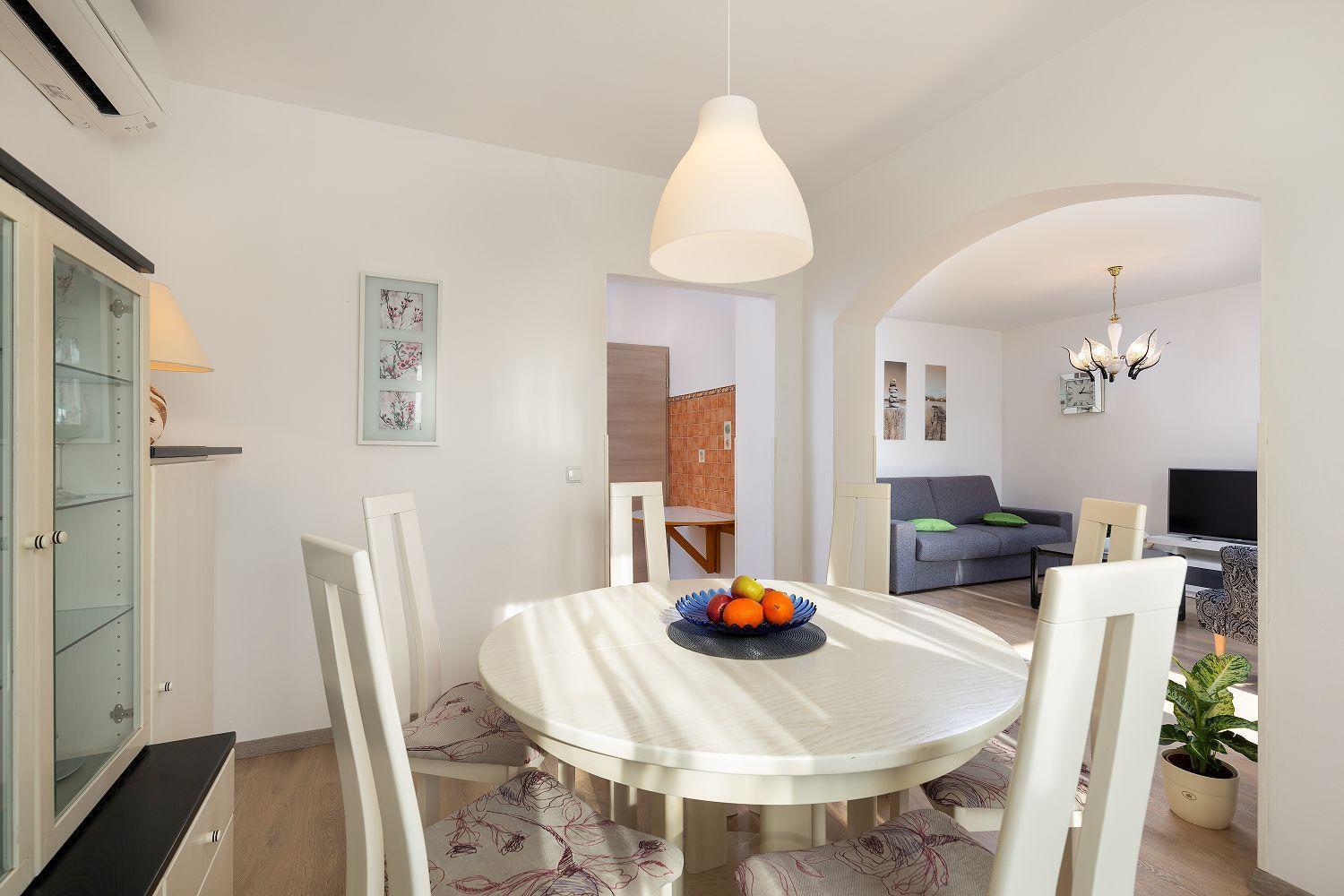 Neu Renovierte Ferienwohnung Mit Klima, Wlan, Terrasse Und Grill Pula Exterior foto